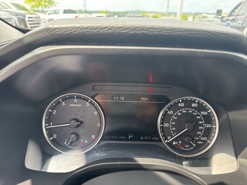 Used 2025 Mitsubishi Outlander SE FWD image 12