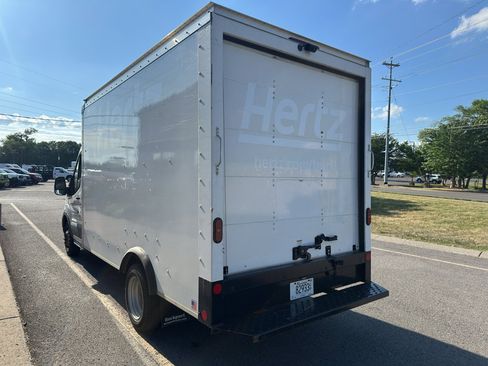 Used 2023 Ford Transit 350 DRW RWD image 6