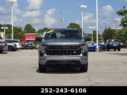 Used 2023 Chevrolet Silverado 1500 Custom AWD/4WD image 2