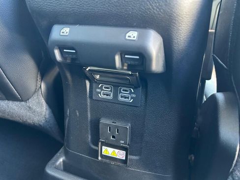 Used 2023 Jeep Wrangler Unlimited Sahara AWD/4WD image 24