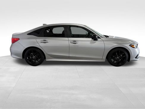 Used 2023 Honda Civic Sport image 4