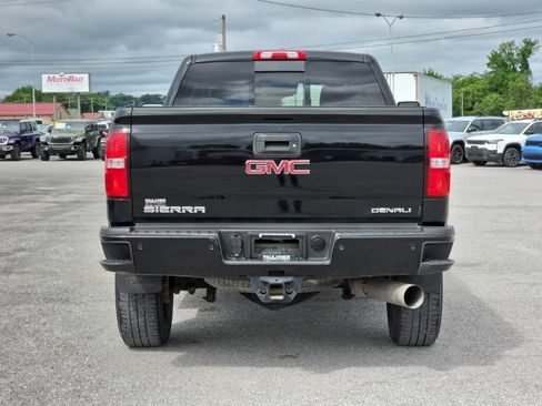Used 2019 GMC Sierra 2500 Denali w/ Duramax Plus Package AWD/4WD image 6