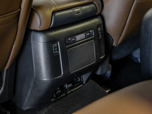 Used 2023 Nissan Armada Platinum w/ Captain's Chairs Package RWD image 47