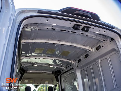 New 2025 Ford Transit 250 148 Medium Roof image 11