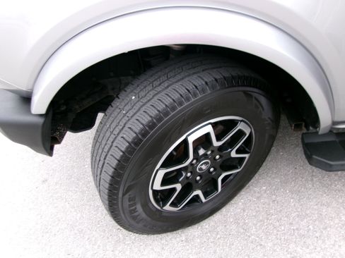 Used 2022 Ford Bronco Outer Banks AWD/4WD image 7