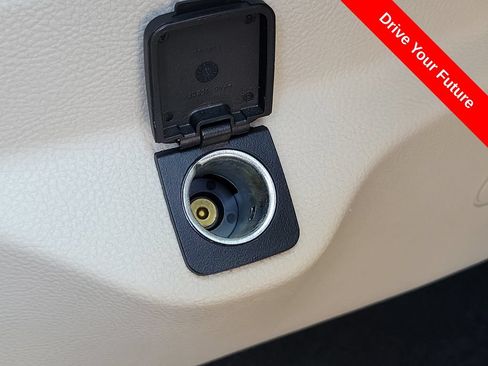 Used 2024 Ford Edge Titanium AWD/4WD image 19