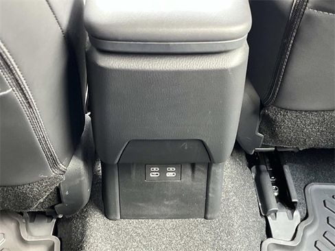 Used 2025 Toyota Prius XLE image 17