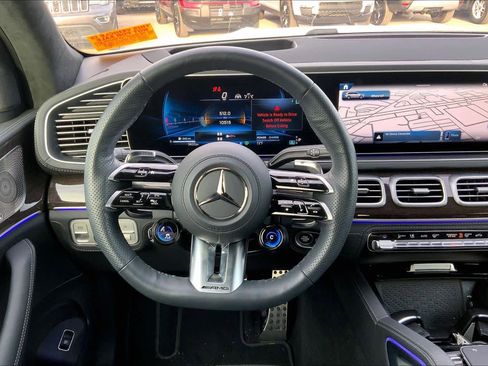 Used 2025 Mercedes-Benz GLS 63 AMG 4MATIC image 5