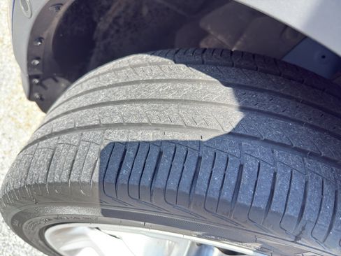 Used 2014 Ford Escape Titanium w/ Equipment Group 401A AWD/4WD image 34
