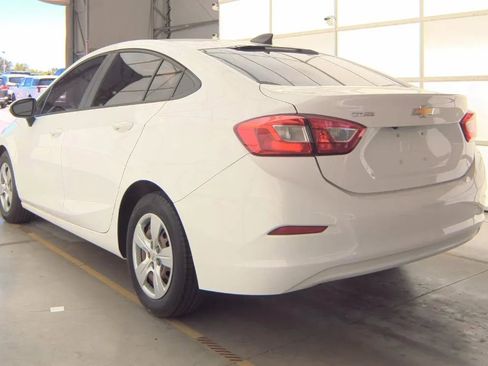 Used 2018 Chevrolet Cruze LS FWD image 4