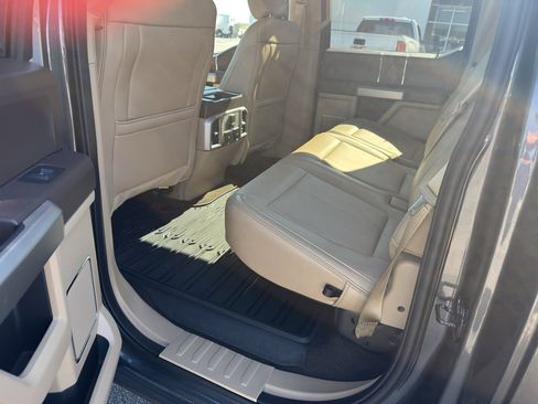 Used 2020 Ford F150 Lariat w/ Equipment Group 502A Luxury AWD/4WD image 30