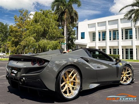 Used 2022 Ferrari F8 Tributo RWD image 57