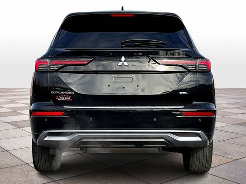 Used 2025 Mitsubishi Outlander SEL image 4