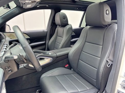 Used 2023 Mercedes-Benz GLS 450 4MATIC image 43