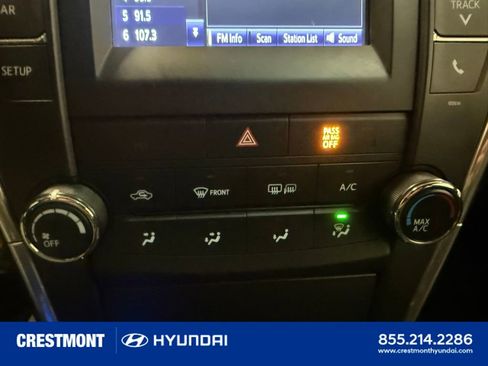 Used 2016 Toyota Camry LE image 34