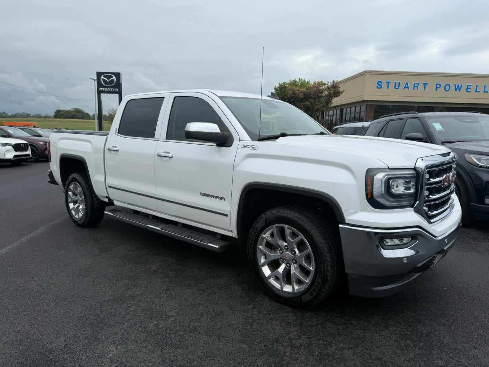 Used 2018 GMC Sierra 1500 SLT AWD/4WD image 1