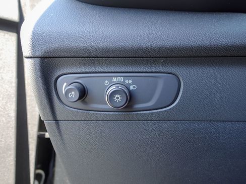 Used 2023 Buick Envision Preferred AWD/4WD image 17
