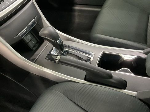 Used 2015 Honda Accord LX image 19