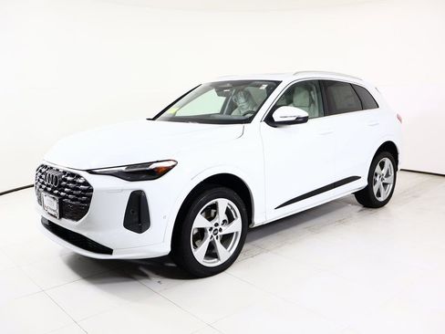 New 2025 Audi Q5 Premium Plus image 11