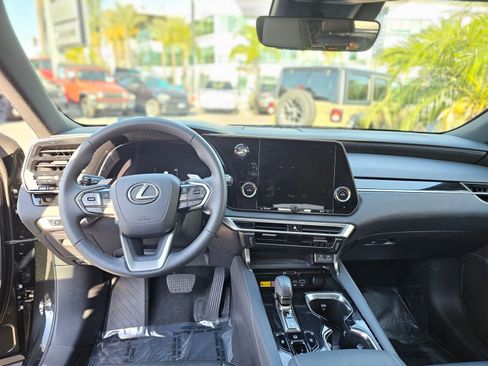 Used 2025 Lexus RX 350 FWD w/ Technology Package image 23