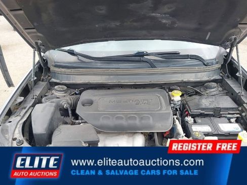 Used 2019 Jeep Cherokee Latitude Plus image 19