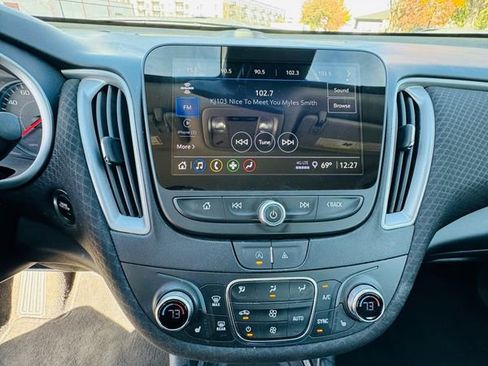 Used 2023 Chevrolet Malibu LT image 11
