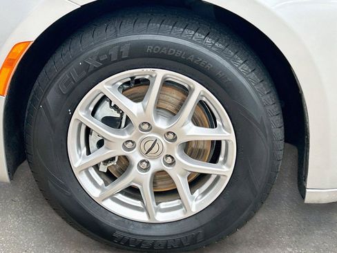 Used 2024 Chrysler Pacifica Touring-L FWD image 42