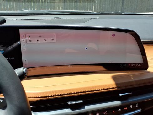 Used 2024 Cadillac XT4 Premium Luxury w/ Technology Package FWD image 21