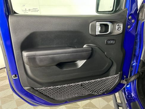 Used 2018 Jeep Wrangler Unlimited Sport S AWD/4WD image 11