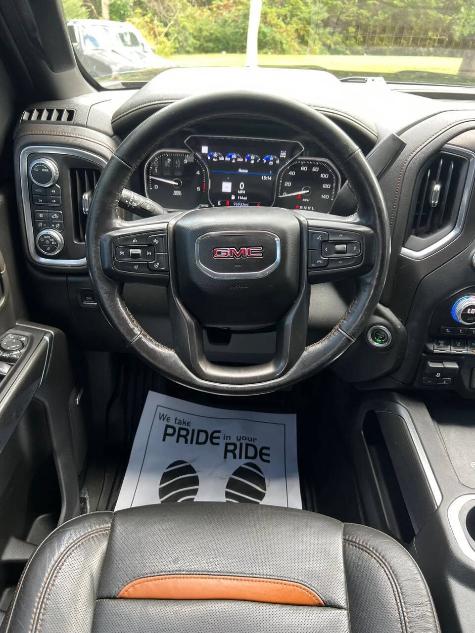 Used 2022 GMC Sierra 2500 AT4 w/ AT4 Premium Plus Package AWD/4WD image 16