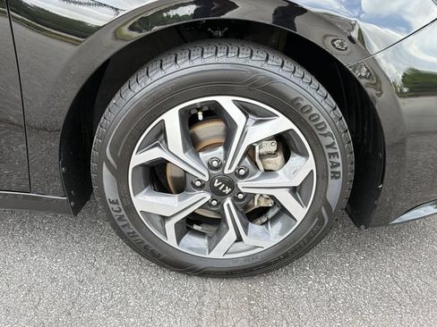 Used 2020 Kia Forte LXS FWD image 14