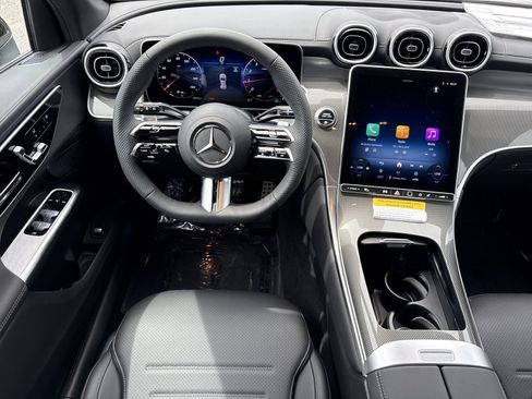 New 2026 Mercedes-Benz GLC 300 image 14