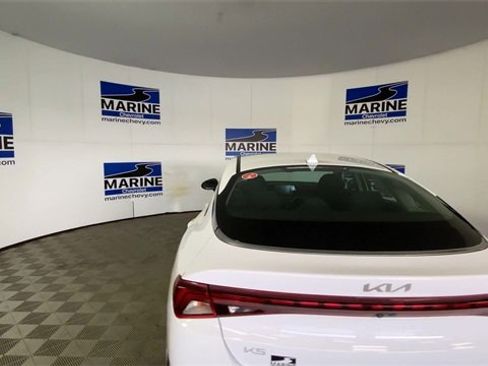Used 2023 Kia K5 LXS image 9