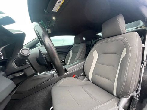 Used 2021 Chevrolet Camaro LT w/ Technology Package RWD image 18