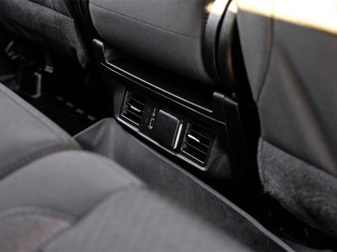 Used 2022 Chevrolet Silverado 1500 LT w/ Z71 Off-Road Package image 39