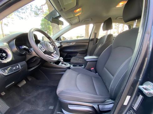 Used 2020 Kia Forte LXS image 14