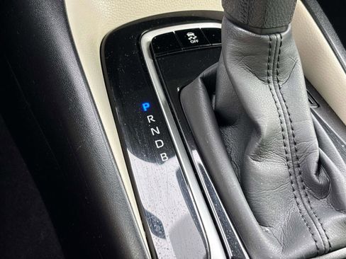 Certified 2020 Toyota Corolla LE w/ Carpet Mat Package (TMS) image 19