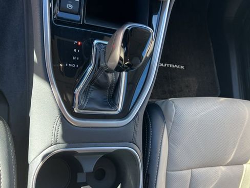 Certified 2025 Subaru Outback Limited image 16