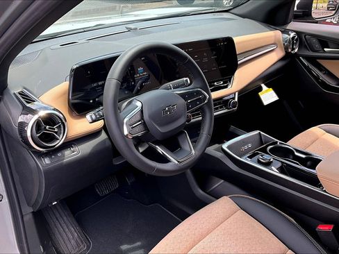 New 2026 Chevrolet Equinox ACTIV w/ Convenience Package III FWD image 6
