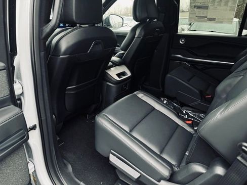 New 2026 Lincoln Navigator Reserve w/ Jet Appearance Package image 24