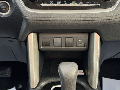 Certified 2023 Toyota Corolla Cross LE image 40