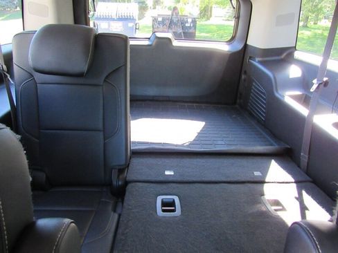 Used 2015 GMC Yukon XL SLT w/ Open Road Package image 17