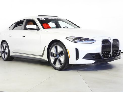 Used 2023 BMW i4 eDrive35 w/ Premium Package RWD image 4
