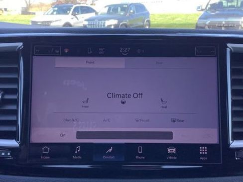 Certified 2023 Chrysler Pacifica Touring-L w/ S Appearance Package AWD/4WD image 28