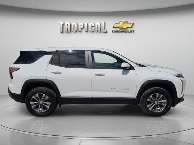 New 2027 Chevrolet Equinox LT w/ Convenience Package II FWD image 6