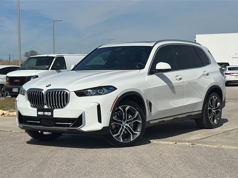 Used 2026 BMW X5 sDrive40i w/ Premium Package image 2