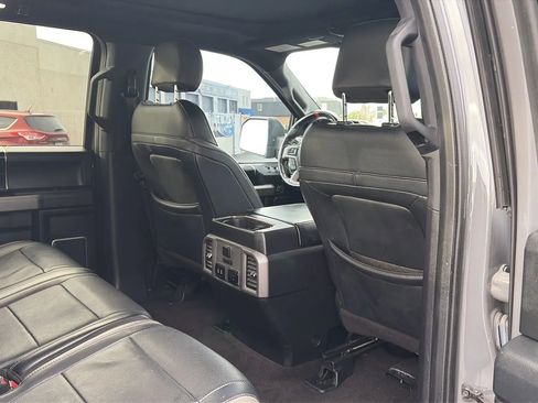 Used 2018 Ford F150 Raptor w/ Equipment Group 802A Luxury image 39