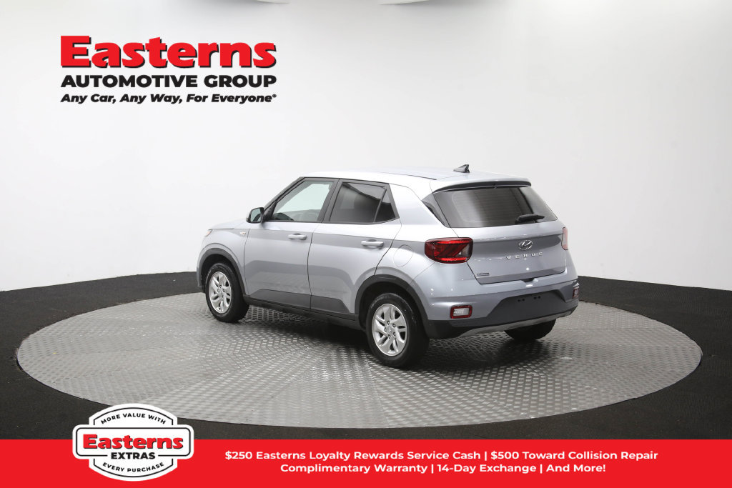 Used 2022 Hyundai Venue SE FWD image 65