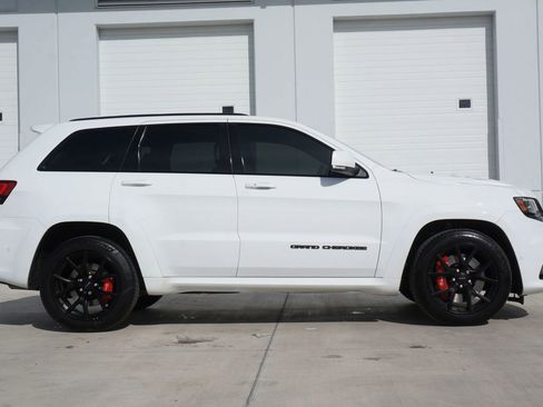 Used 2020 Jeep Grand Cherokee SRT image 16