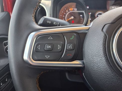Used 2025 Jeep Wrangler Unlimited Sahara AWD/4WD image 23